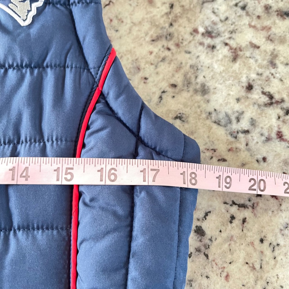 NFL Women's Navy Vest with Red Trim and Team Logo - Picture 6 of 7